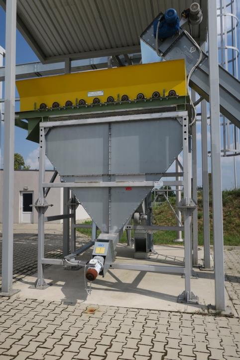 Machines from the biofuel production plant<br>
-1
